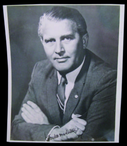 Autogramm des Raumfahrt-Pioniers Wernher von Braun